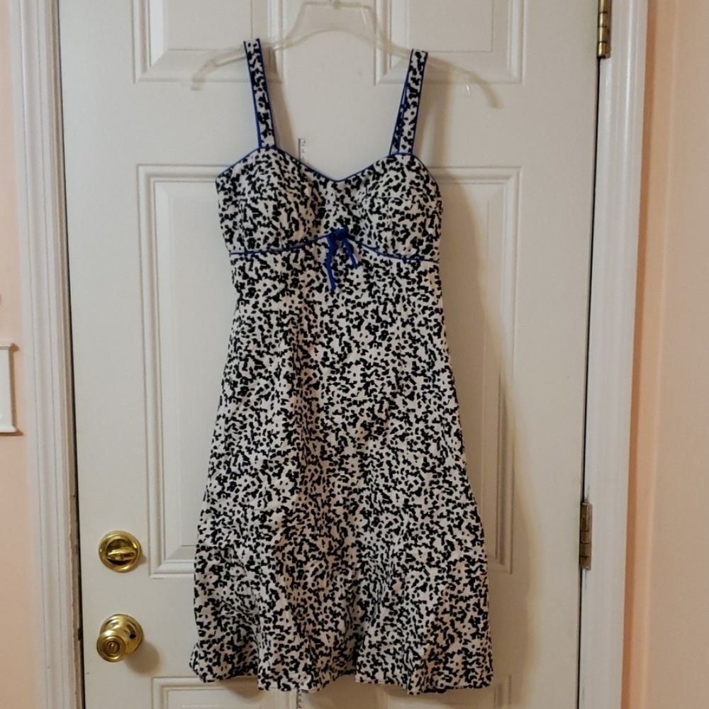 Summer dress, black and white